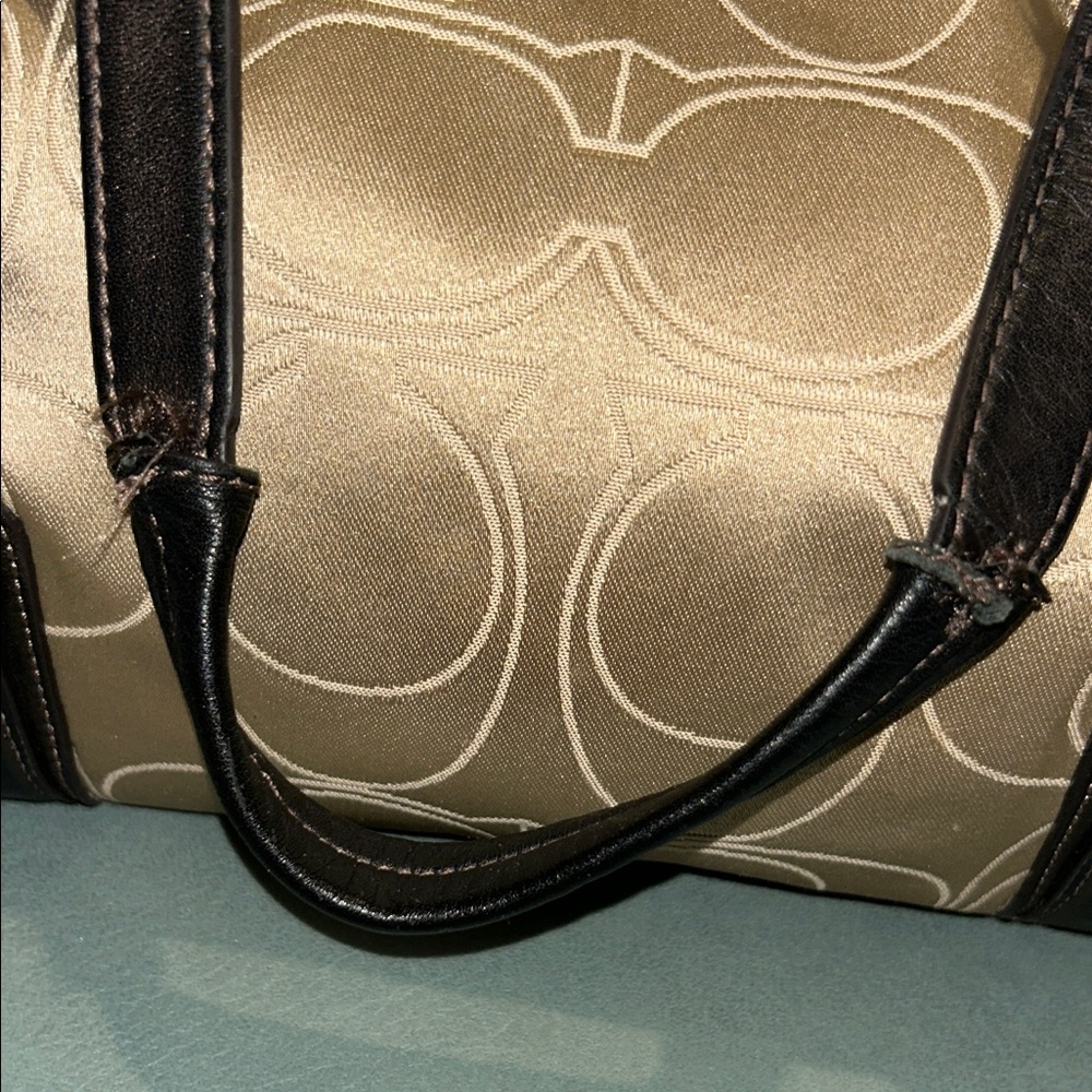 Coach Mia Signature Outline C Carryall Satchel EUC - Picture 5 of 10